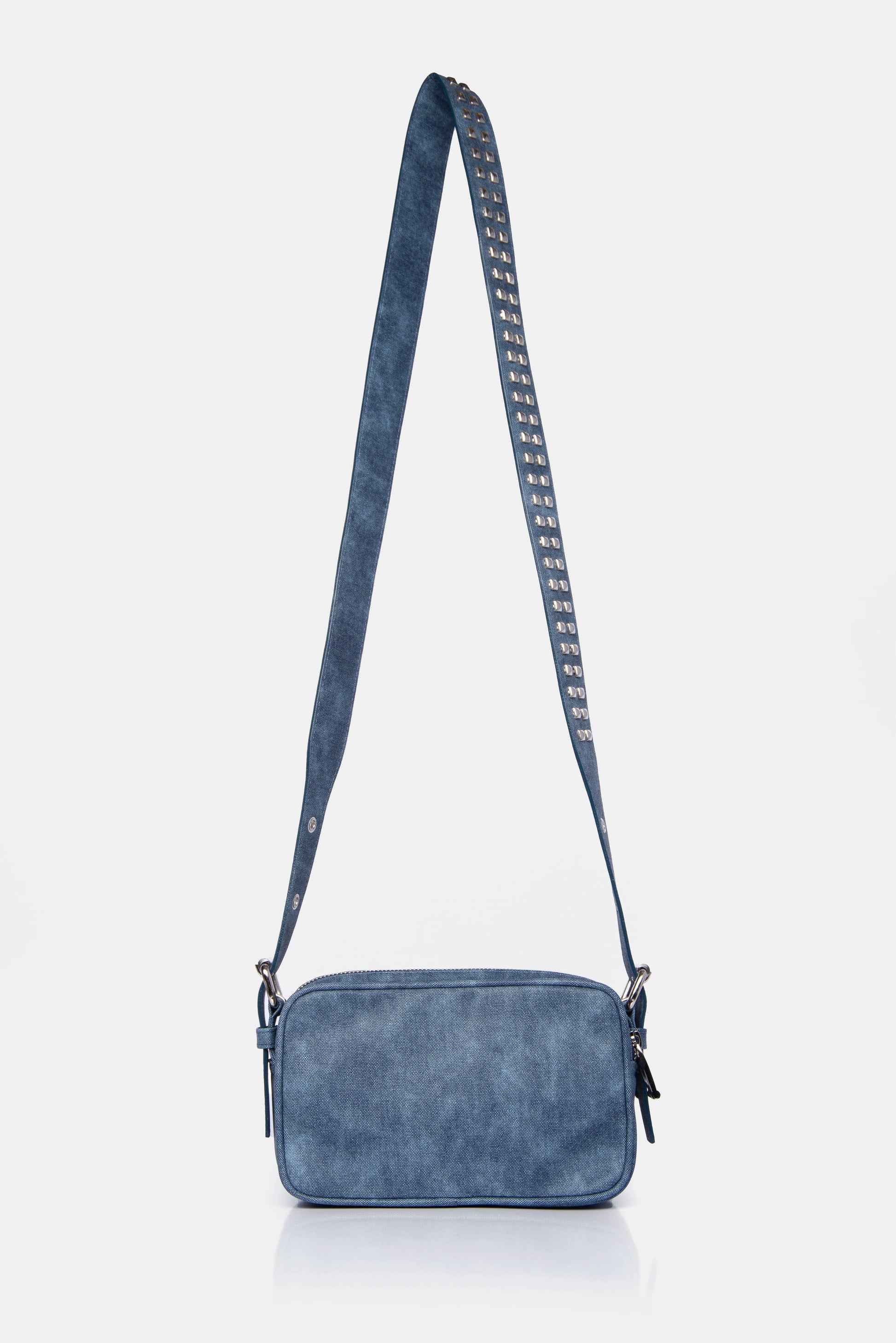 vista trasera del bolso crossbody de jean FARKASH con correa ajustable 