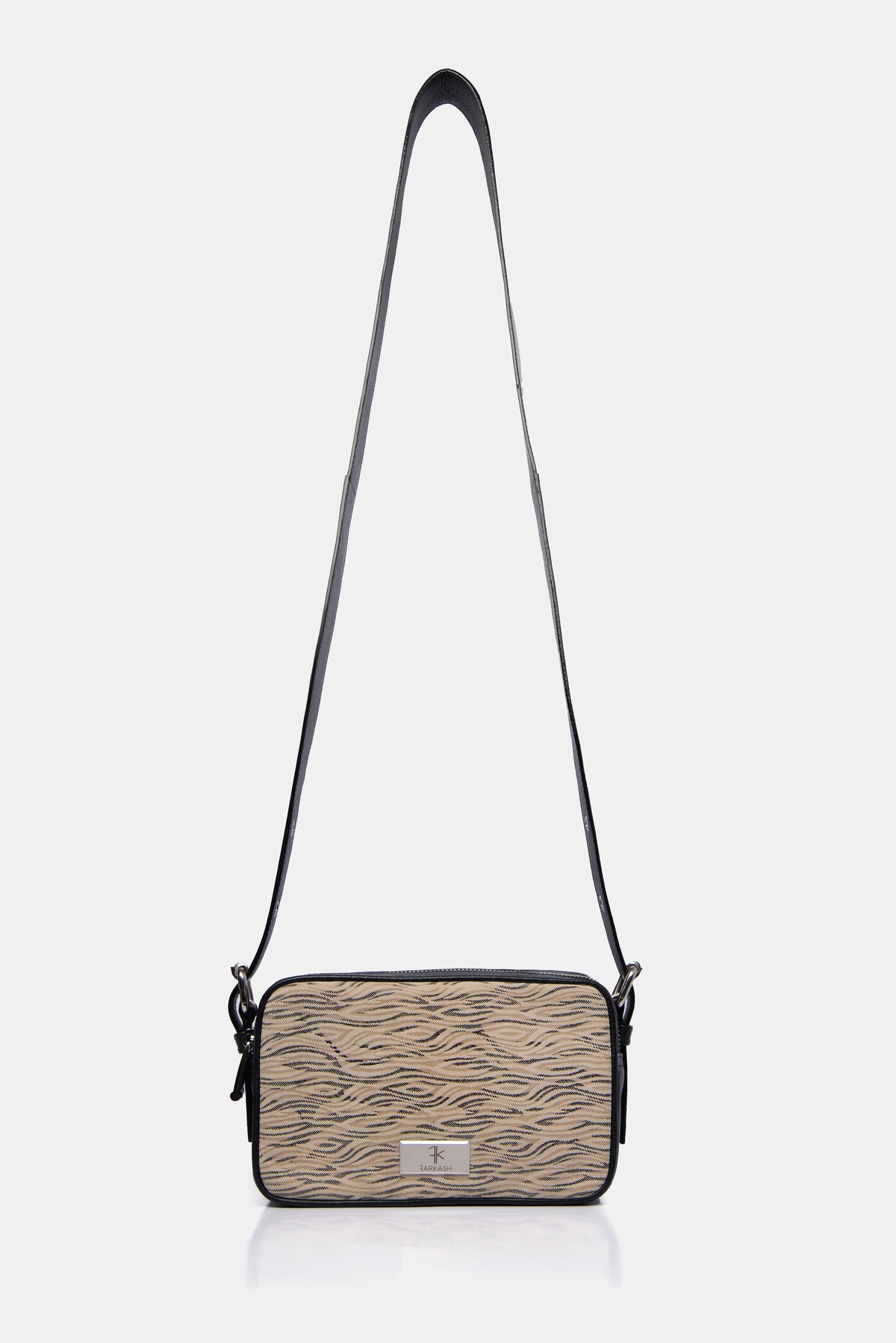 Bolso crossbody FARKASH animal print con correa ajustable herrajes metálicos 